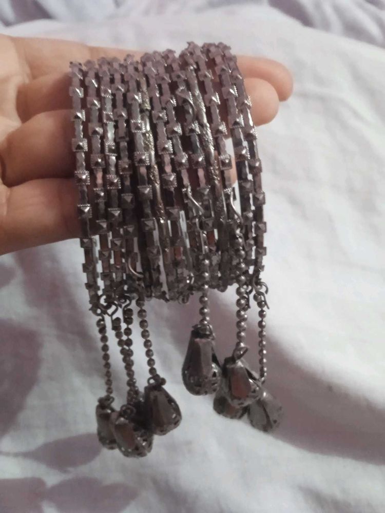 Stylish Silver Tone Bangles