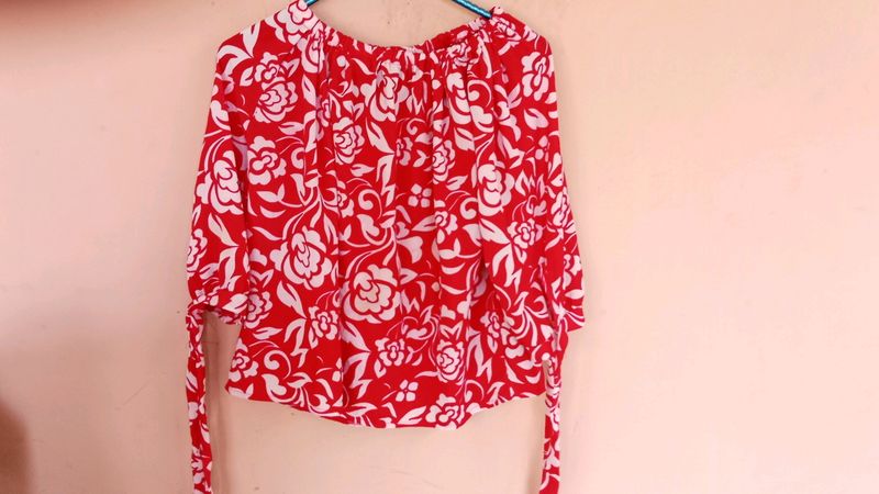 🍒 Off shoulder Crop Top