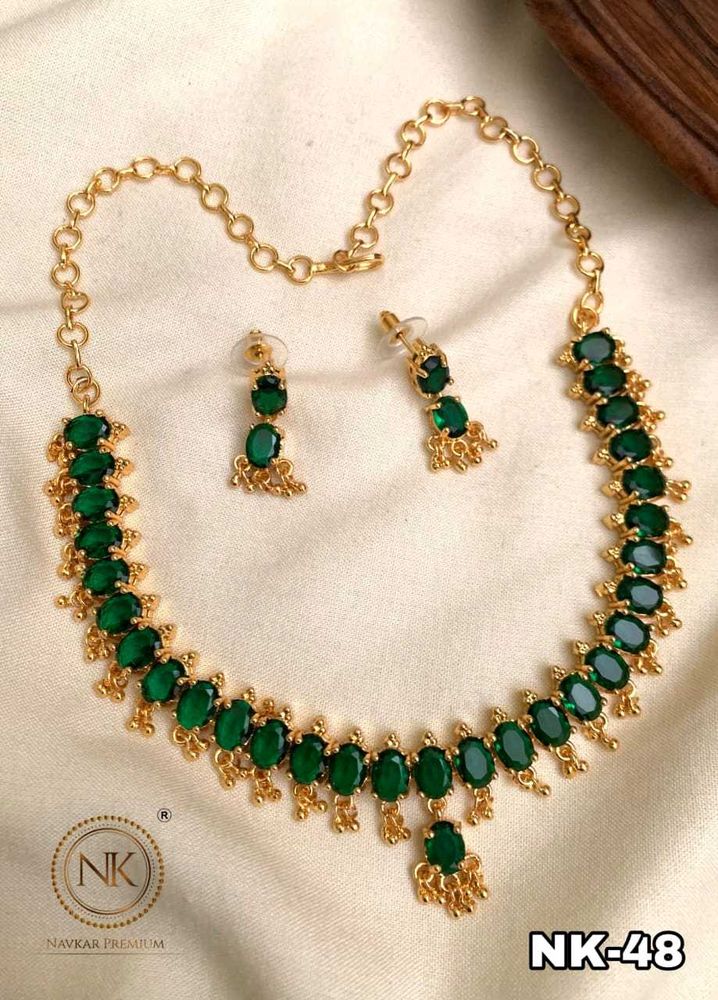 Emerald Necklace Set