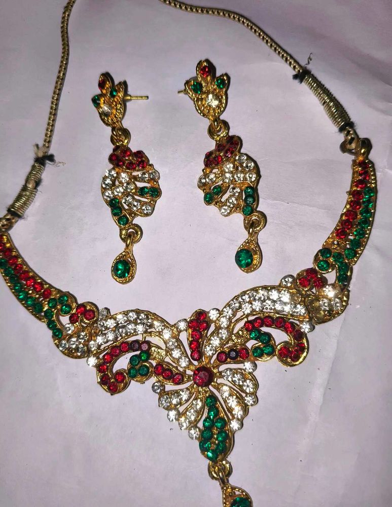 Vintage Red, Green &amp; White Rhinestone Necklace Set
