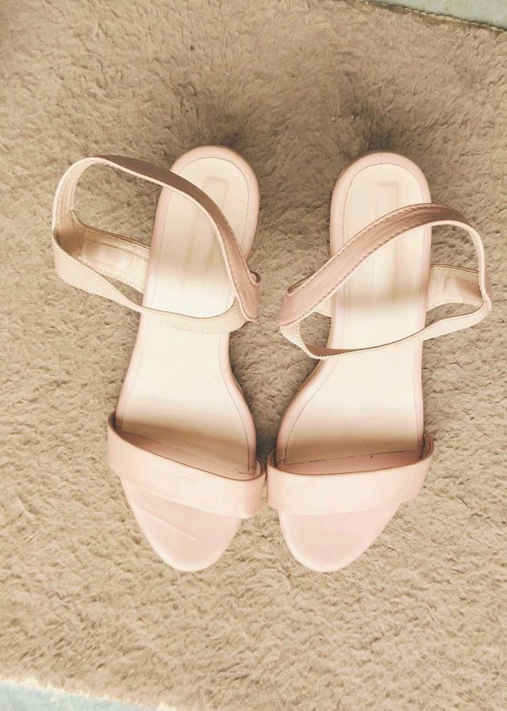 Blush Pink Minimalist Heels