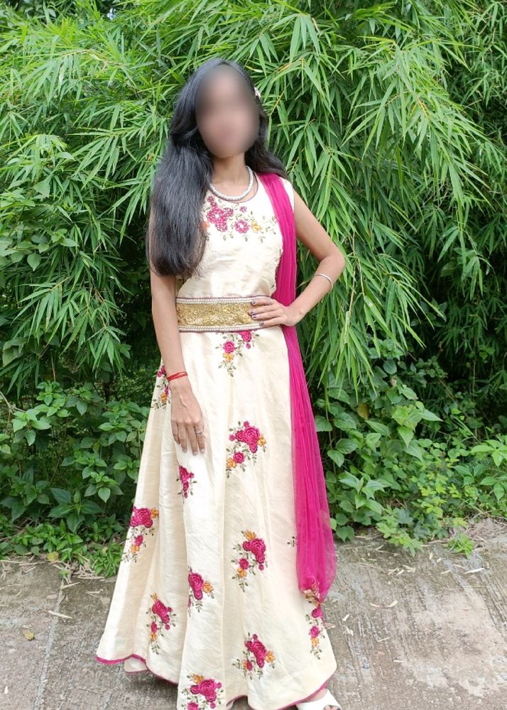 White Floral Lehenga 💖🤩