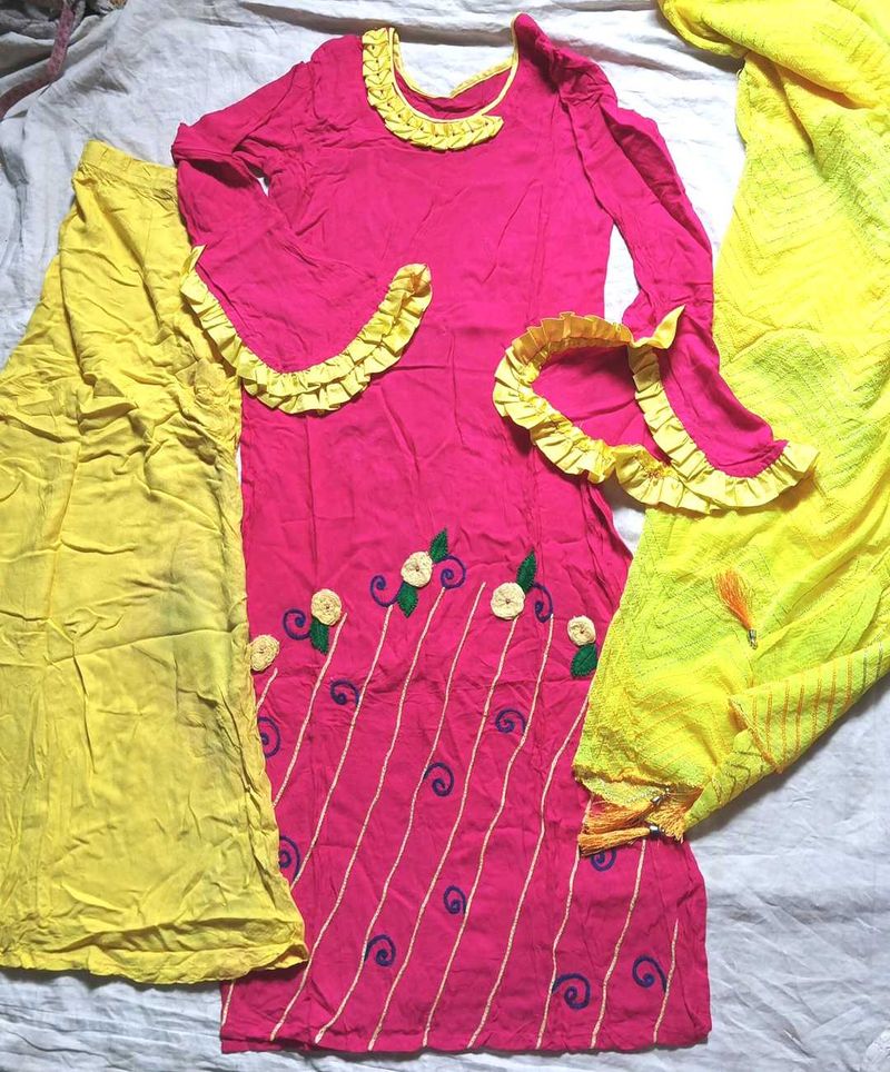 Hand Embroided Plazo Kameez With Dupatta