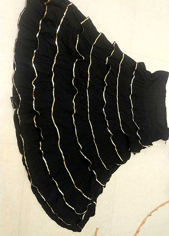 Black &amp; Gold Tiered Midi Skirt