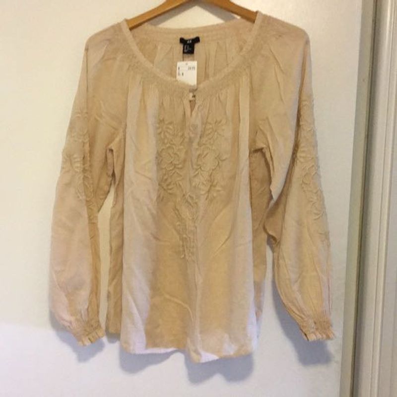 H&amp;M Embroidered Beige Top