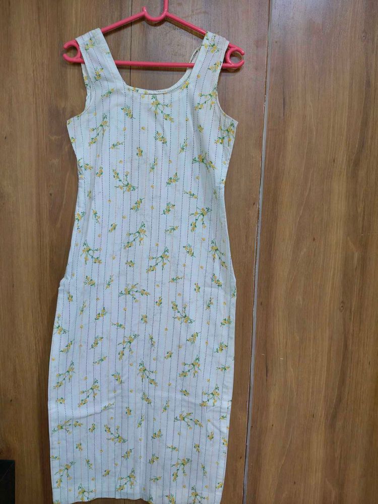 Sleeveless Long Kurta