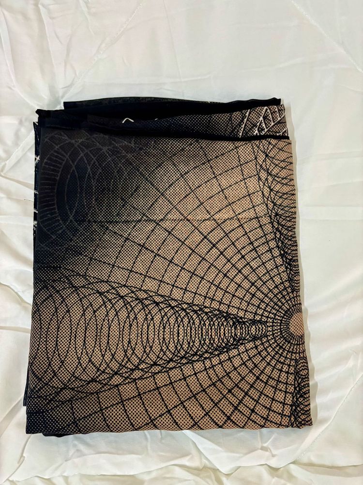 Geometric Print Saree