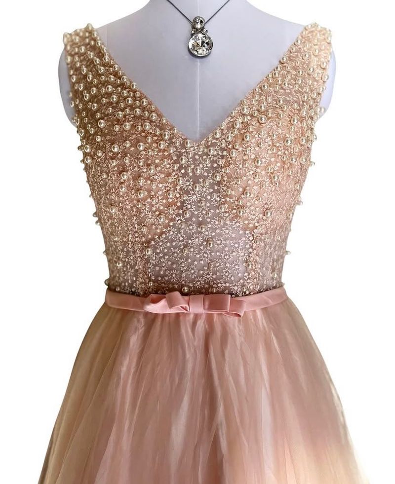 Elegant Beaded Party Dress👀🫠🎀