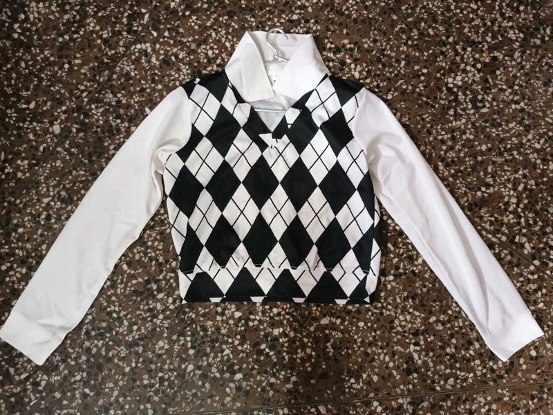 Argyle Crop Top with White Collar