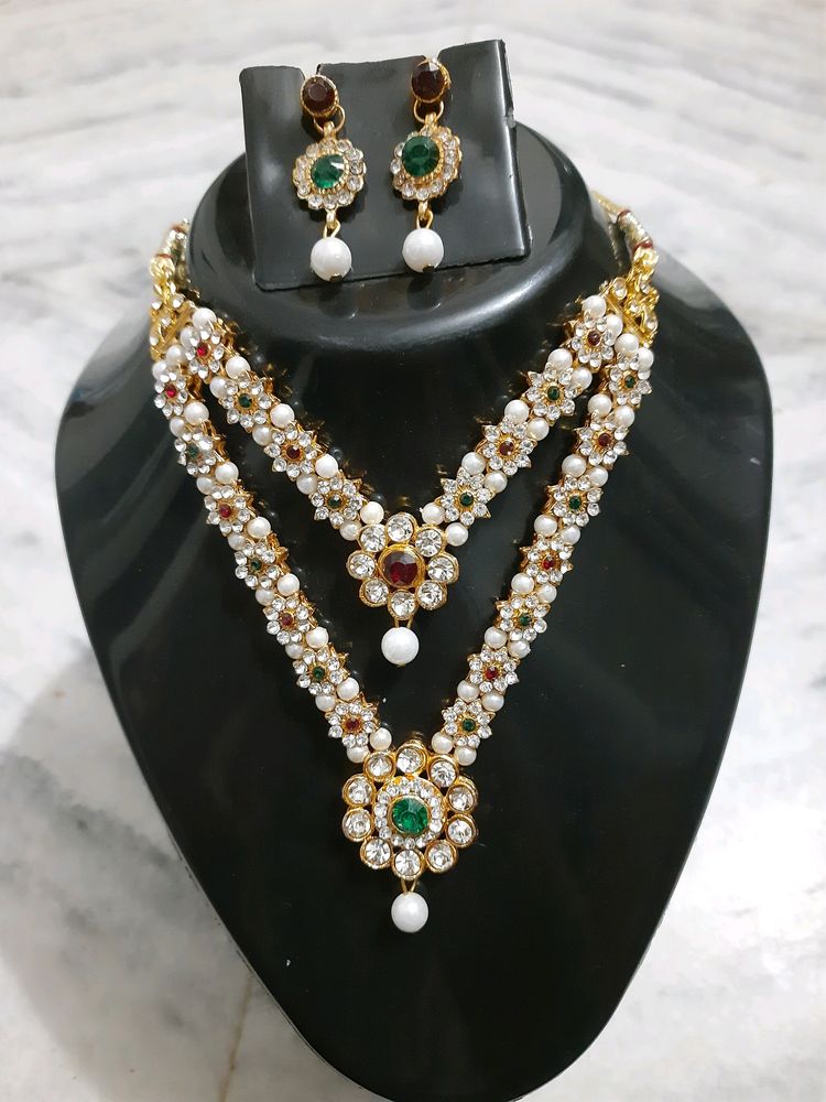 2 Layered Small Necklace Set