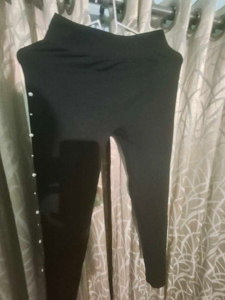 Stylish Pearl Beaded Black Leggings