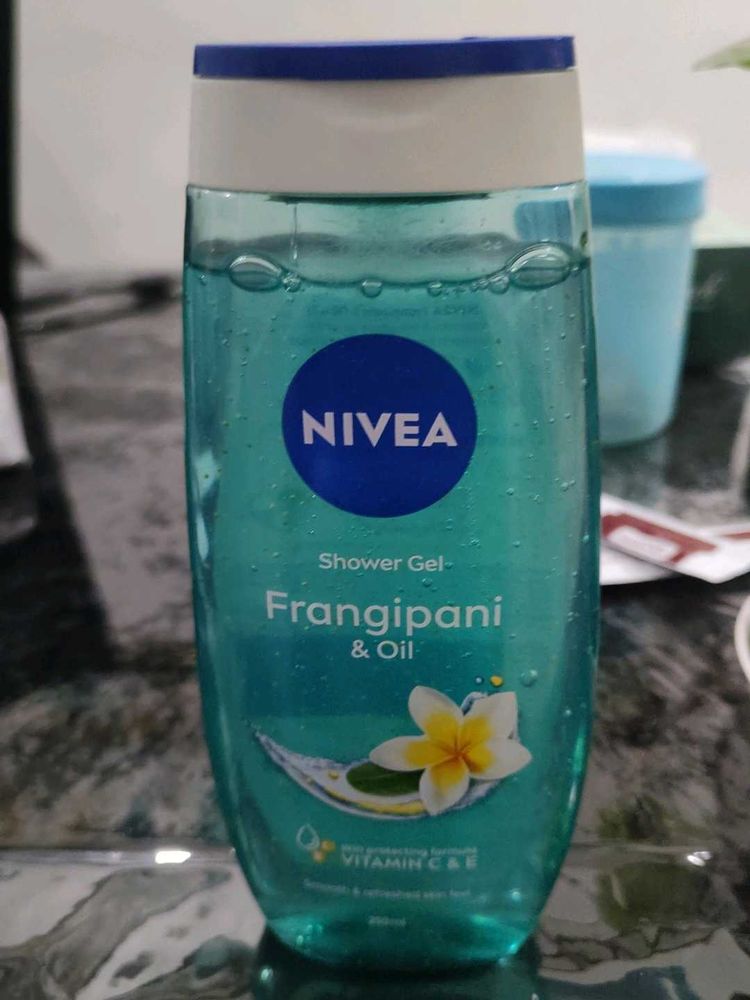 shower gel frangipani and oil