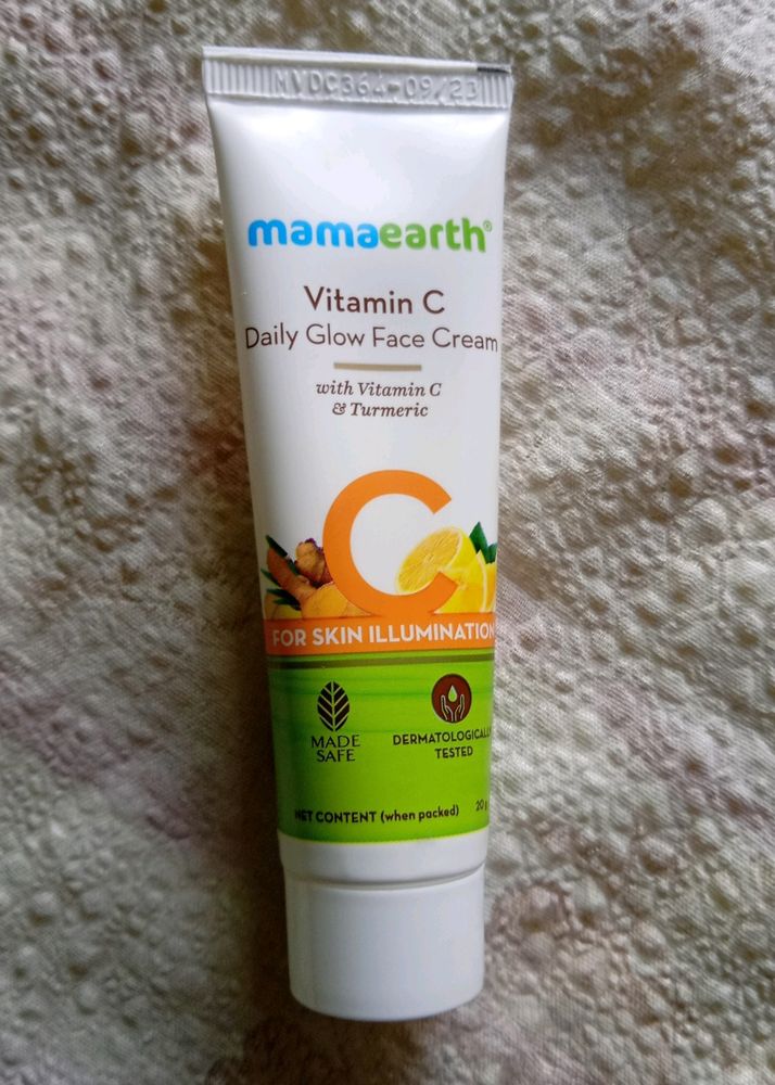 MAMAEARTH VITAMIN C DAILY GLOW FACE CREAM