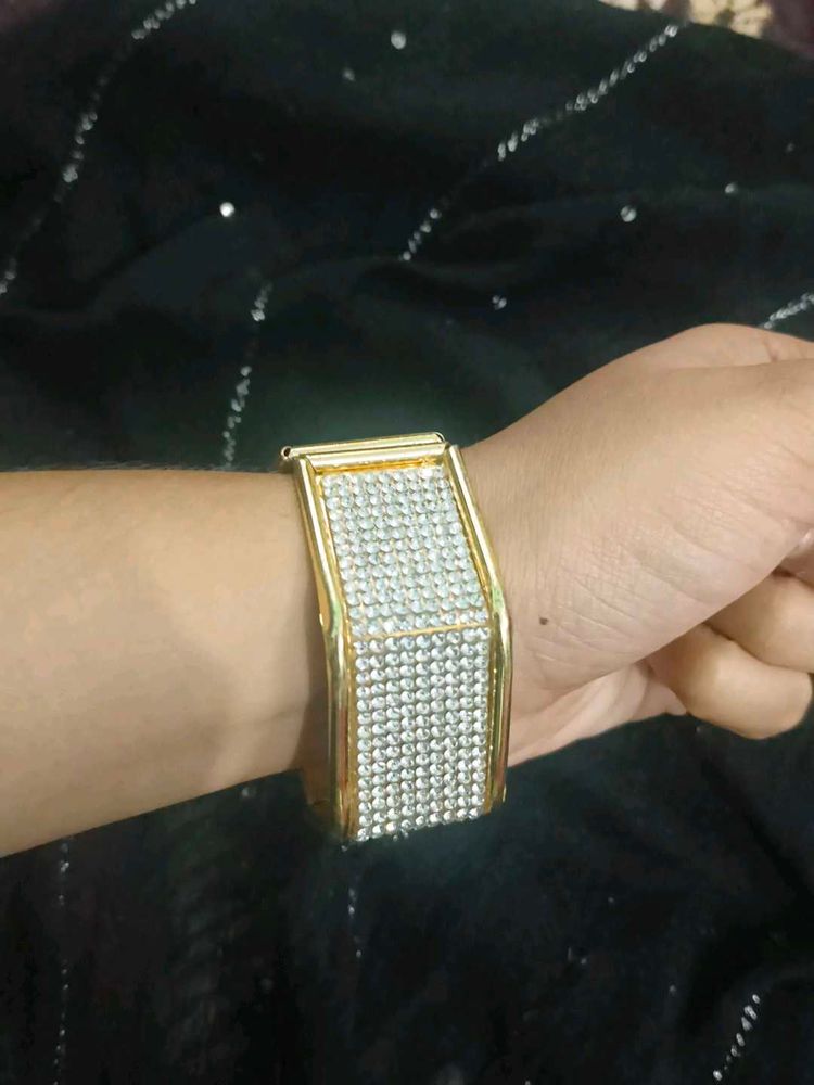 Sparkling Gold Bracelet