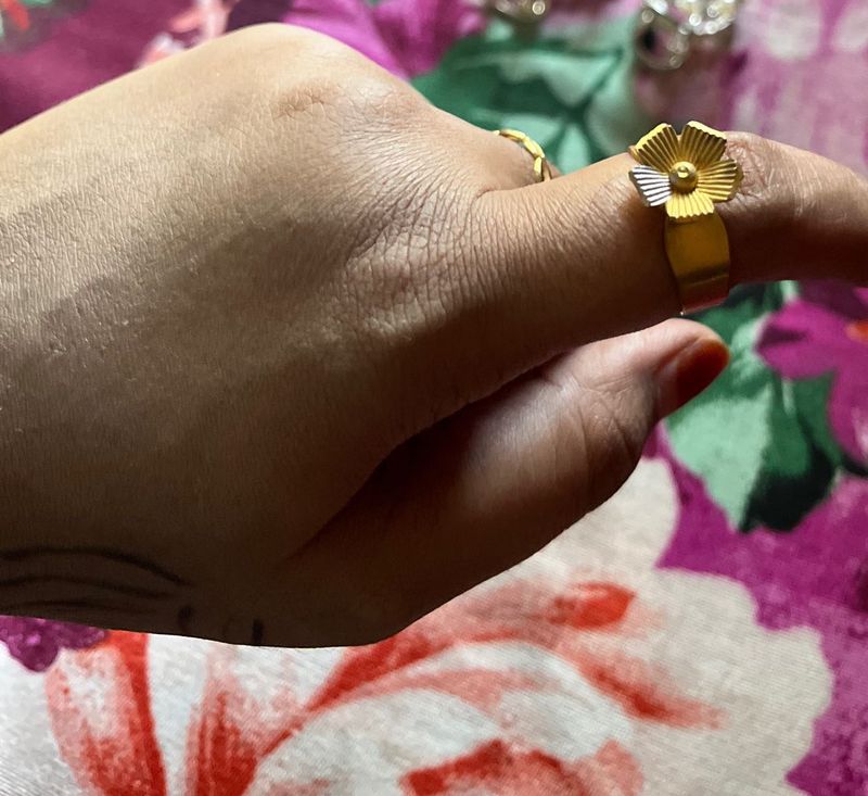 Flower Design Ring