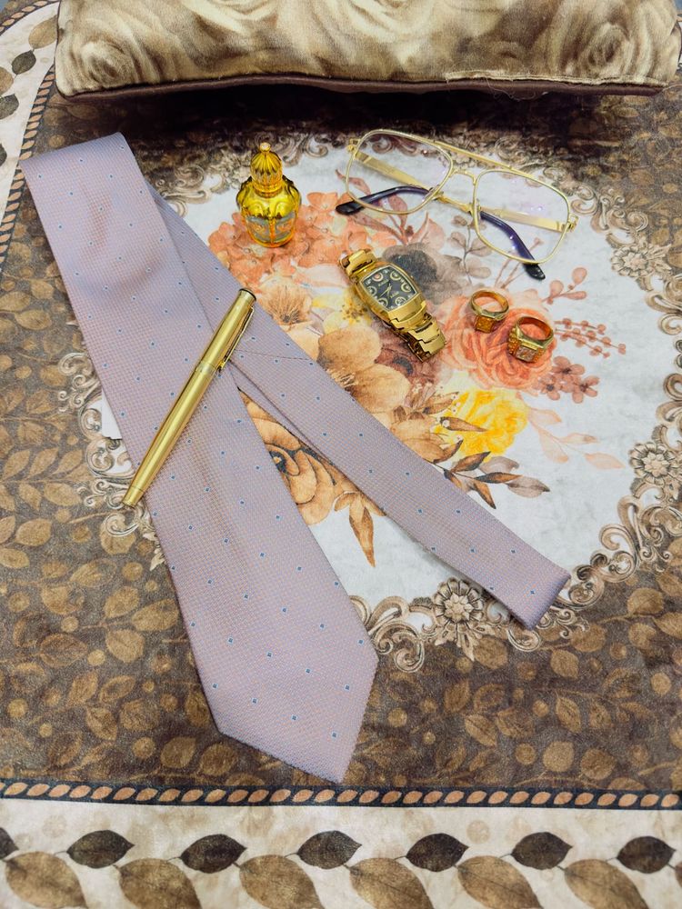 Authentic Kenneth Cole Tie