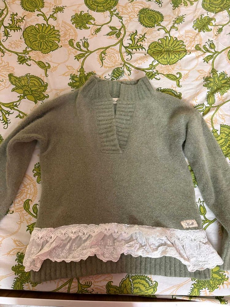Elegant Green Knit Sweater
