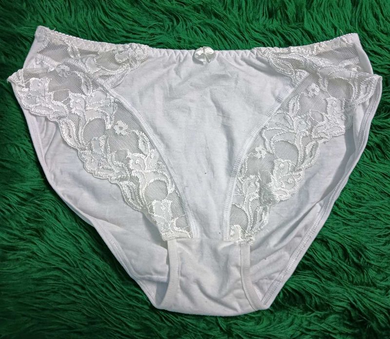 White Lace🖤 Trim Briefs