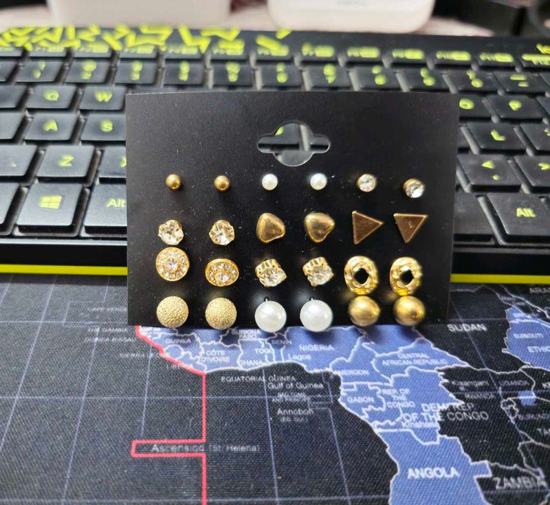 Everyday Grace 12 In 1 Stud Set