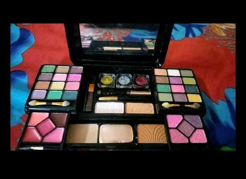 Beauty Fancy Collection Makeup Kit