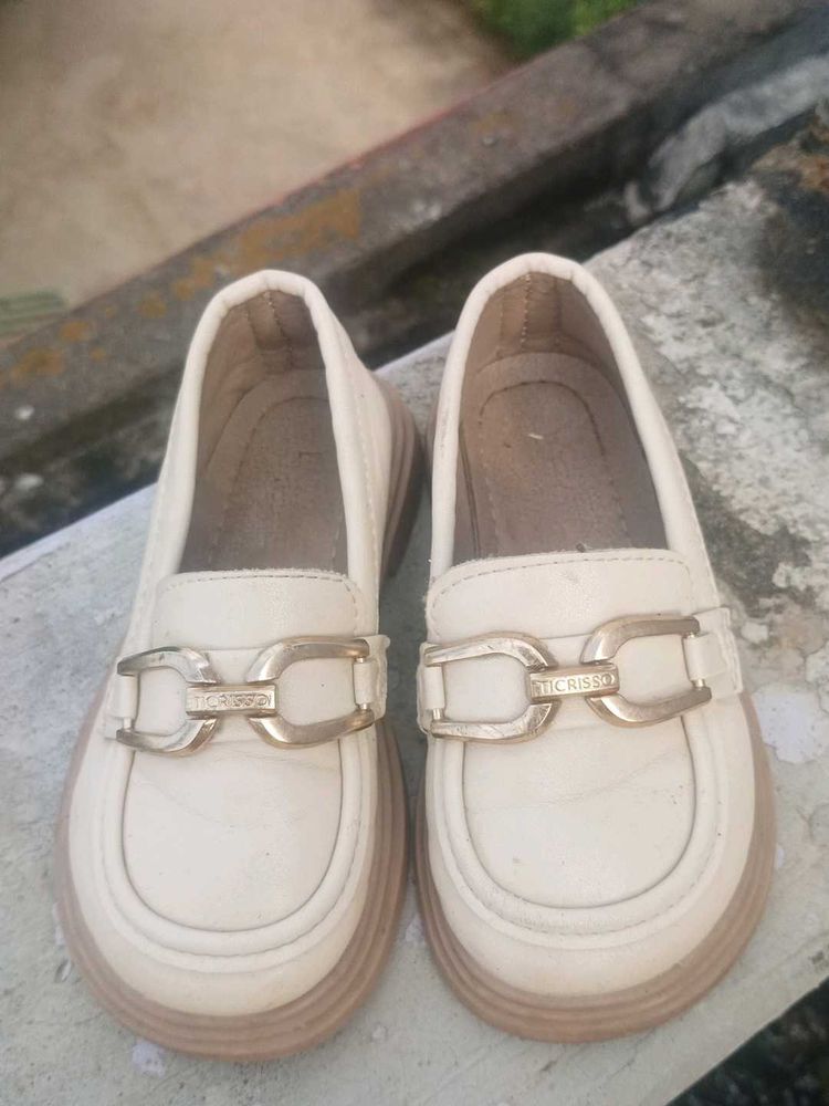Stylish Cream Loafers