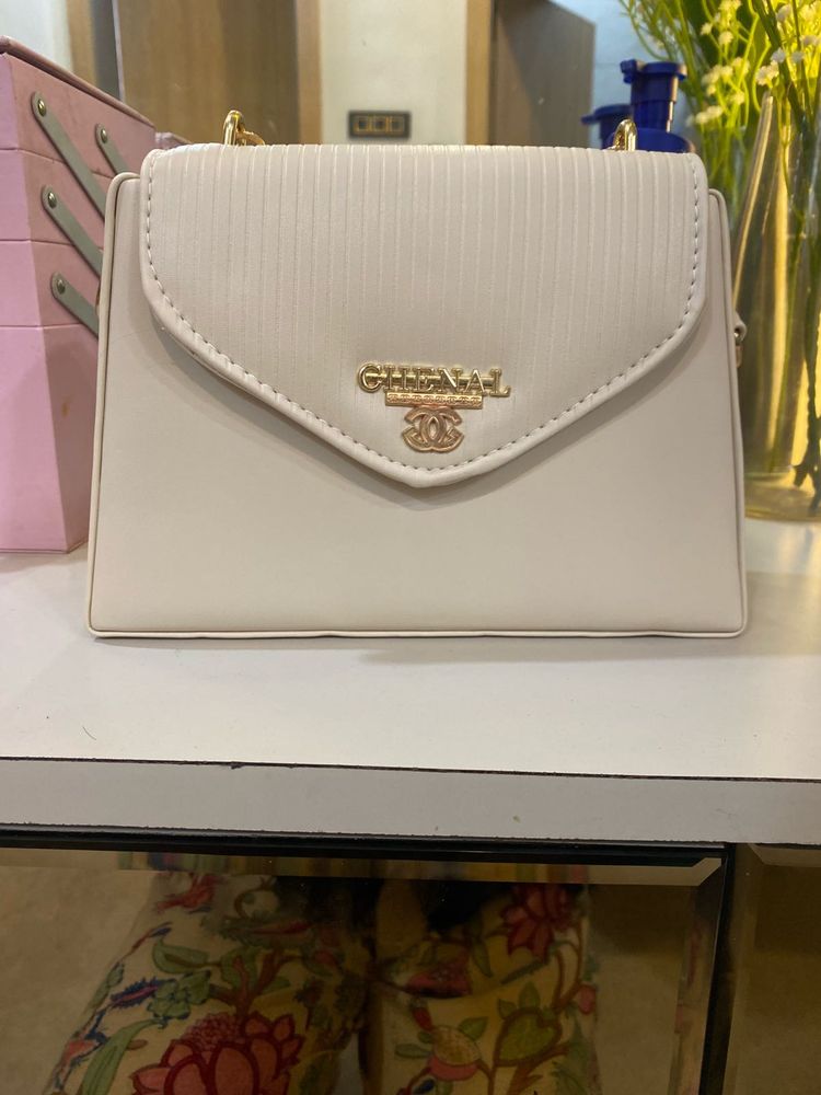 Elegant White Crossbody Bag