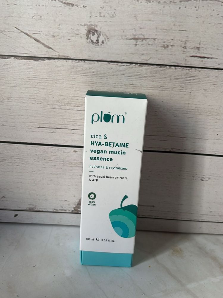 Plum Cica &amp; HYA-BETAINE Vegan Mucin Essence