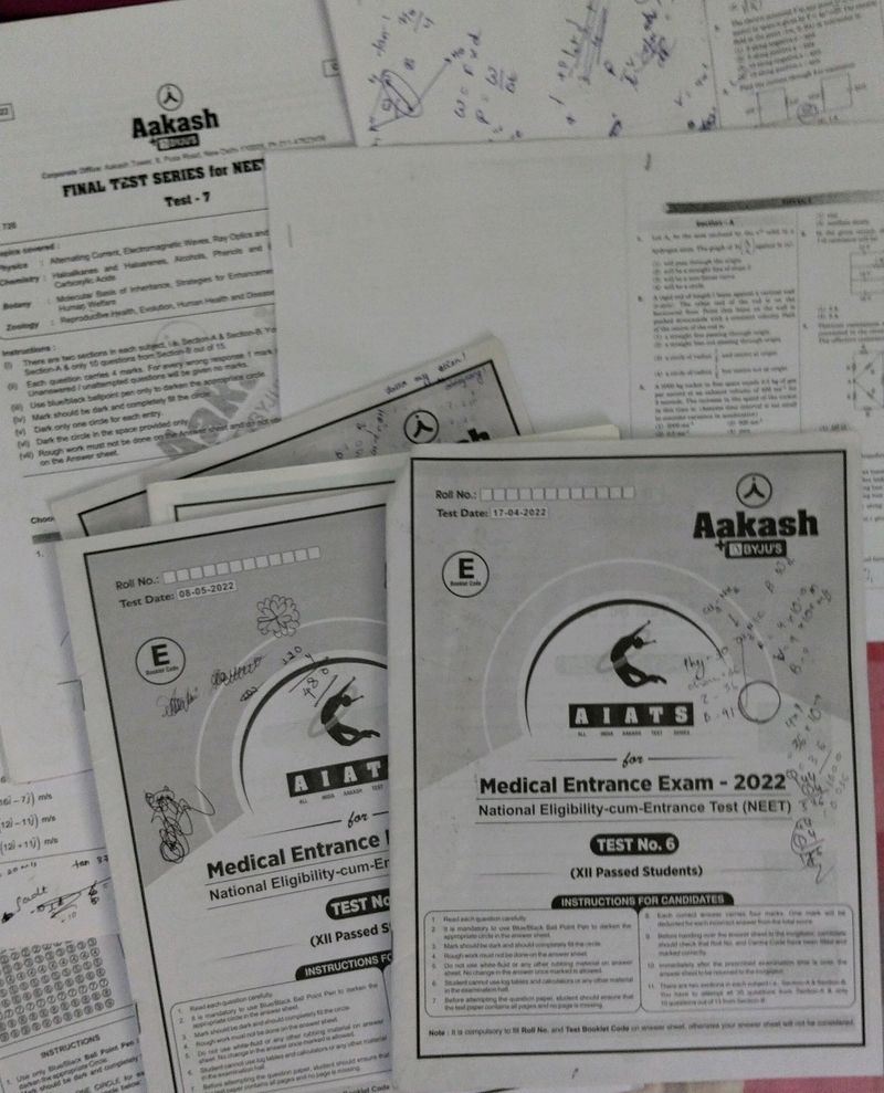 Neet Aakash Test Papers+ Omr +2 Extra Papers