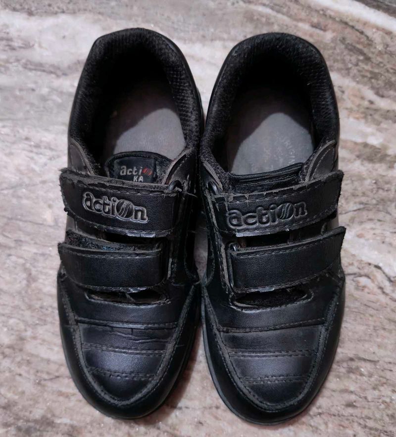 Action Black Shoes