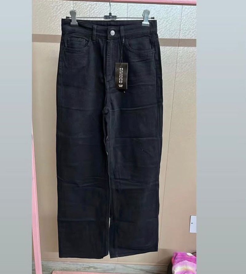 black wide legs jeans