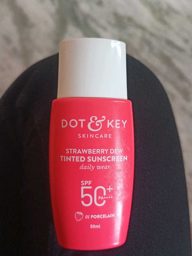 Dot &amp; Key Strawberry Dew Tintend Sunscreen