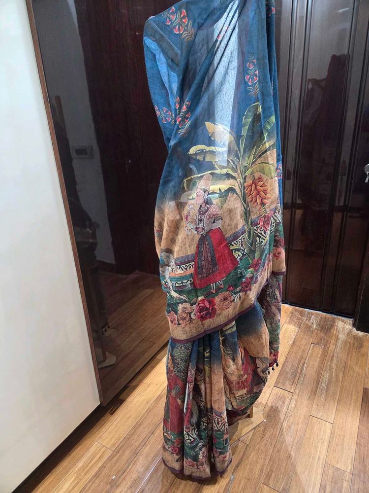 Elegant Floral Print Saree