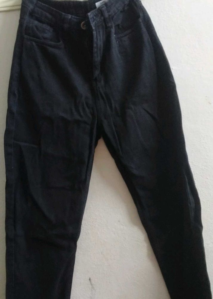 Mom Fit Jeans Black Colour