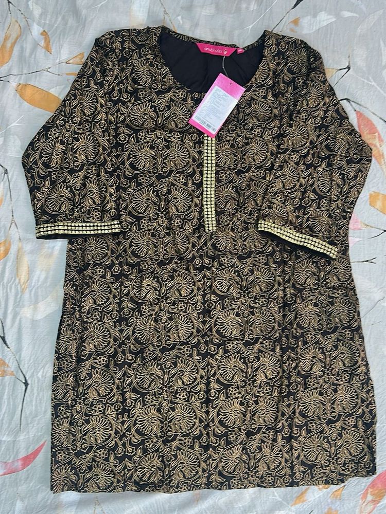 Elegant Embroidered Kurta