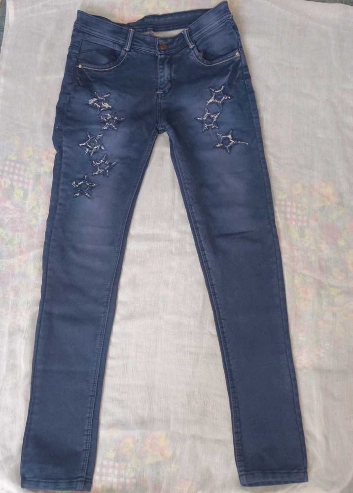 Star Patch Skinny Jeans