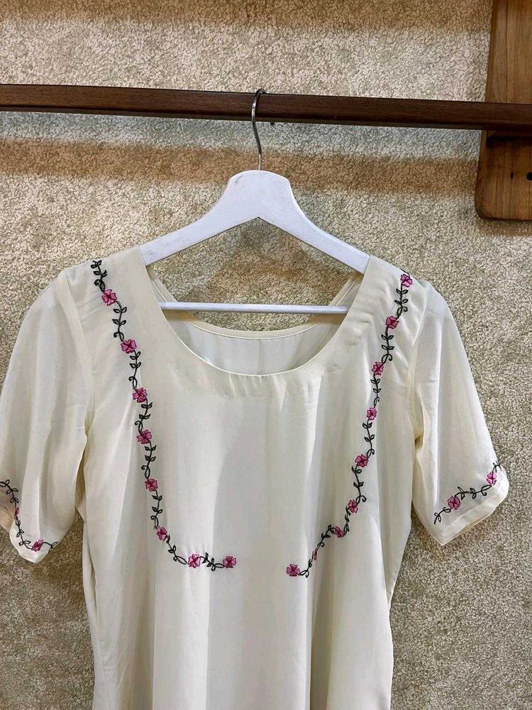 Casual embroidered kurta