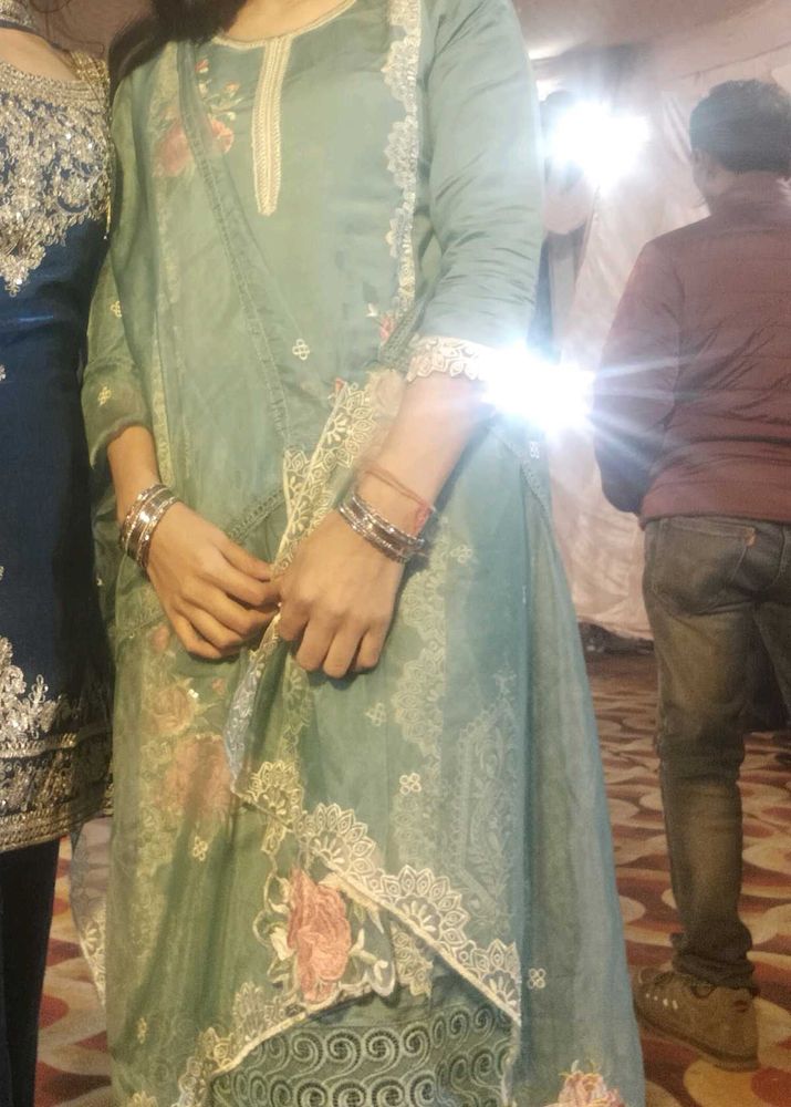 Floral Embroidered Kurta