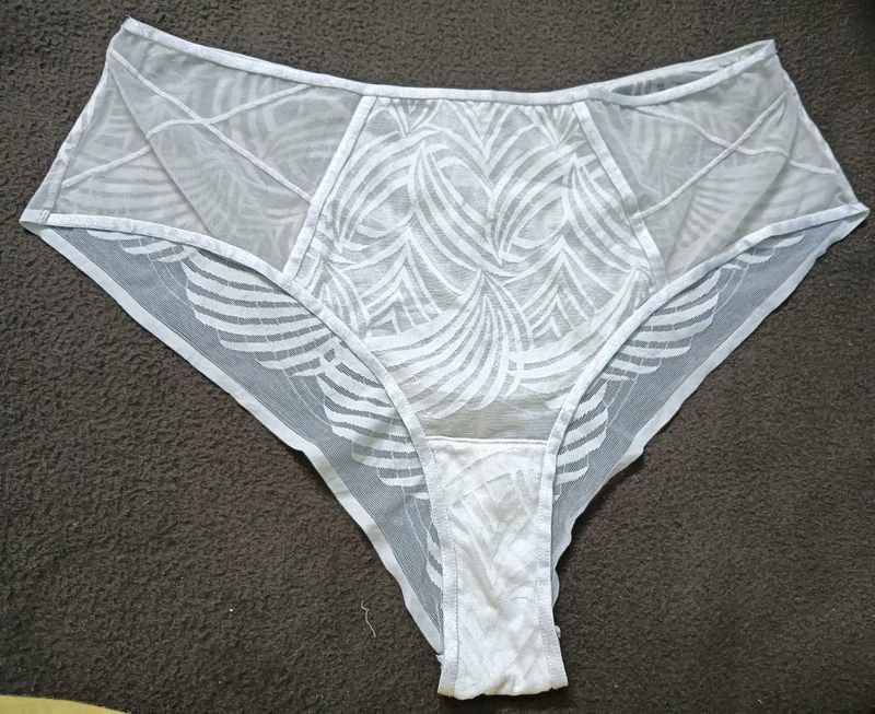 White Patterned Briefs🔥