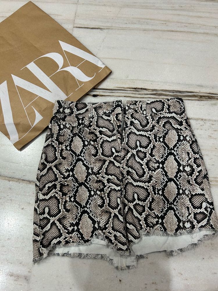 ZARA trf Skirt