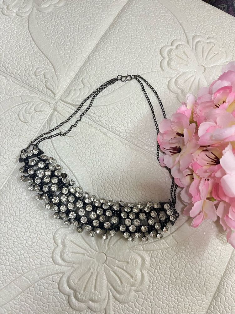 Crystal studded stylish choker