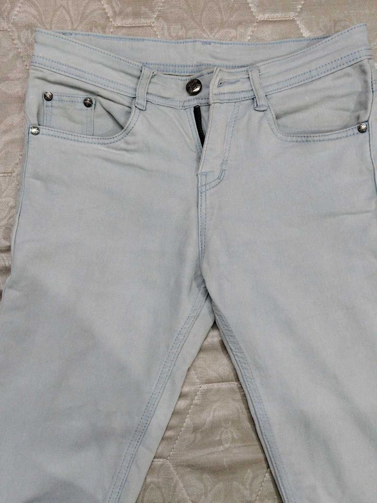 Light Blue Skinny Jeans; Fits Like A Dream✨