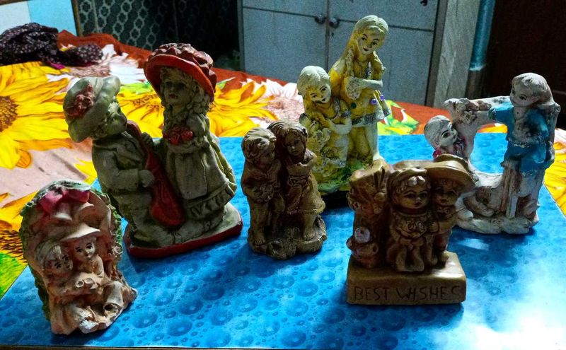 Showpieces &amp; Idols Set Of 7