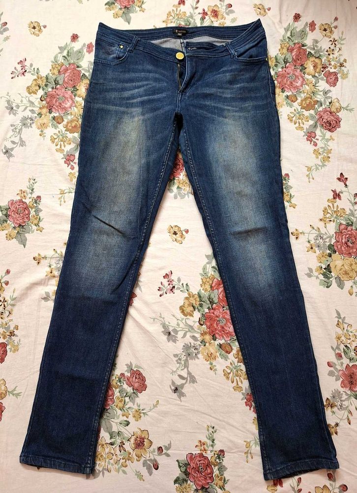 Van Heusen Slim Fit Jeans Size 32