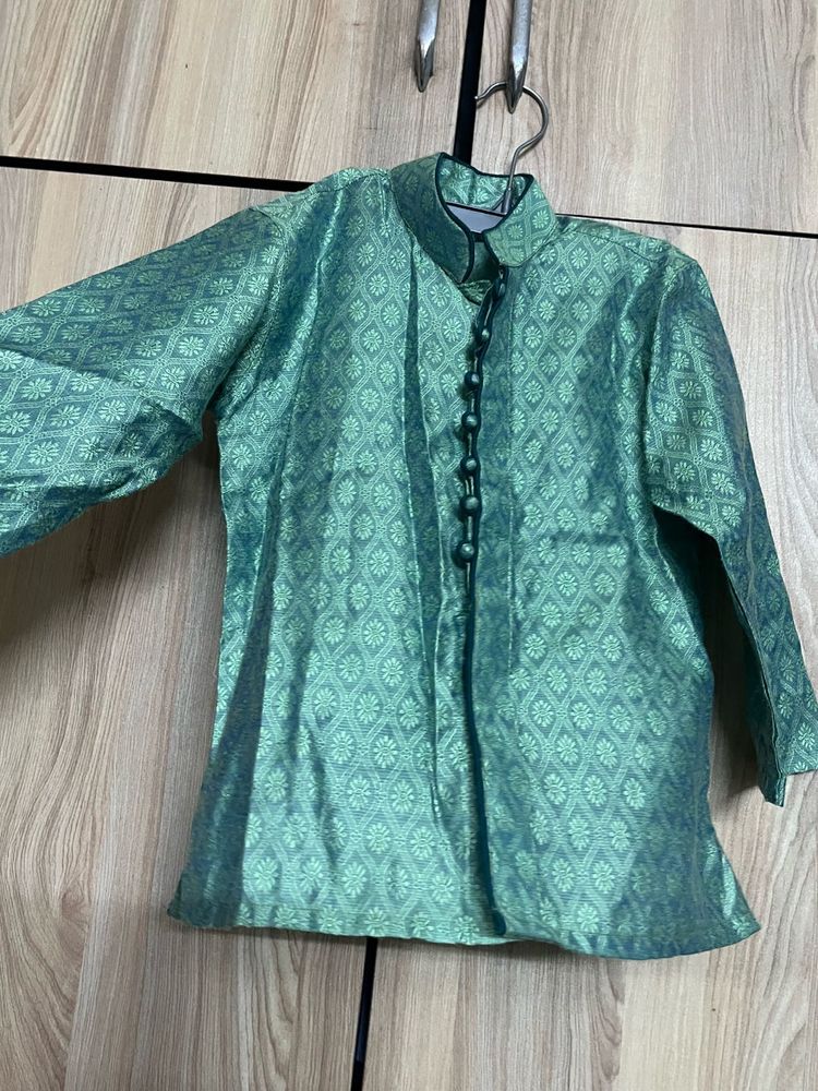 Set Of Traditional Kurtha And Salwar