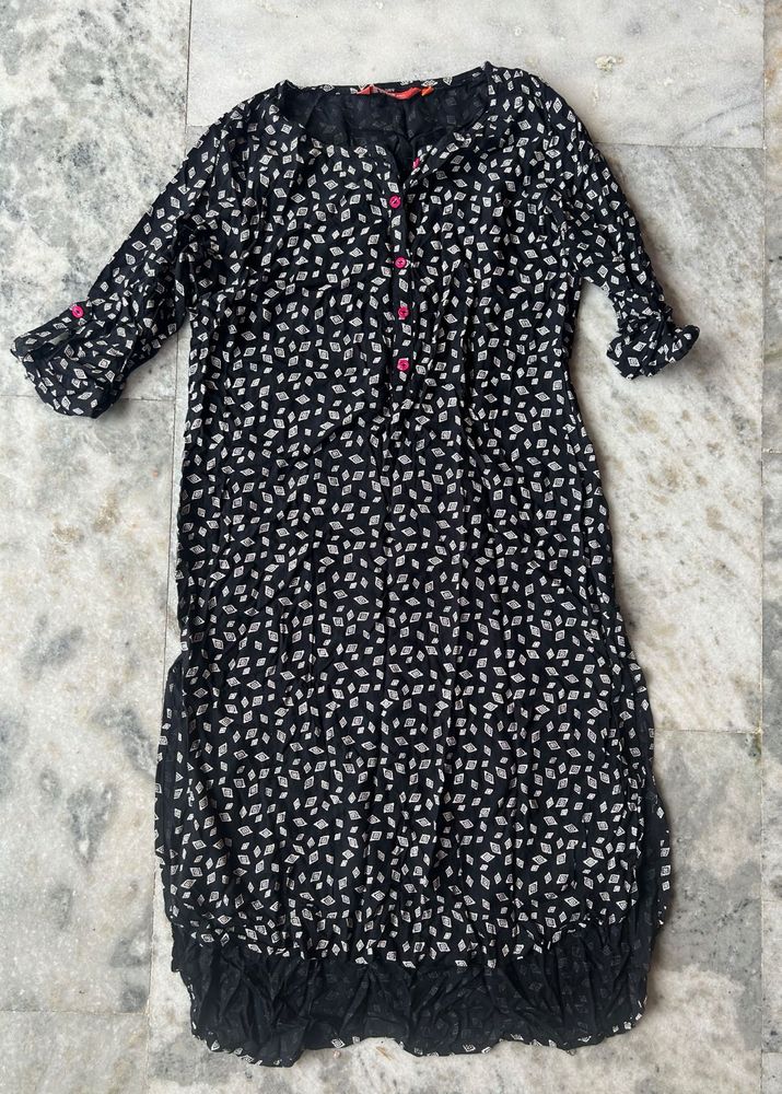 2 Kurtis Pair | Printed Black and Solid red Kurti