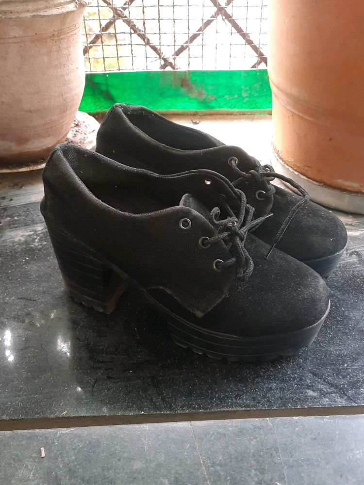 Black Heel BOOTS