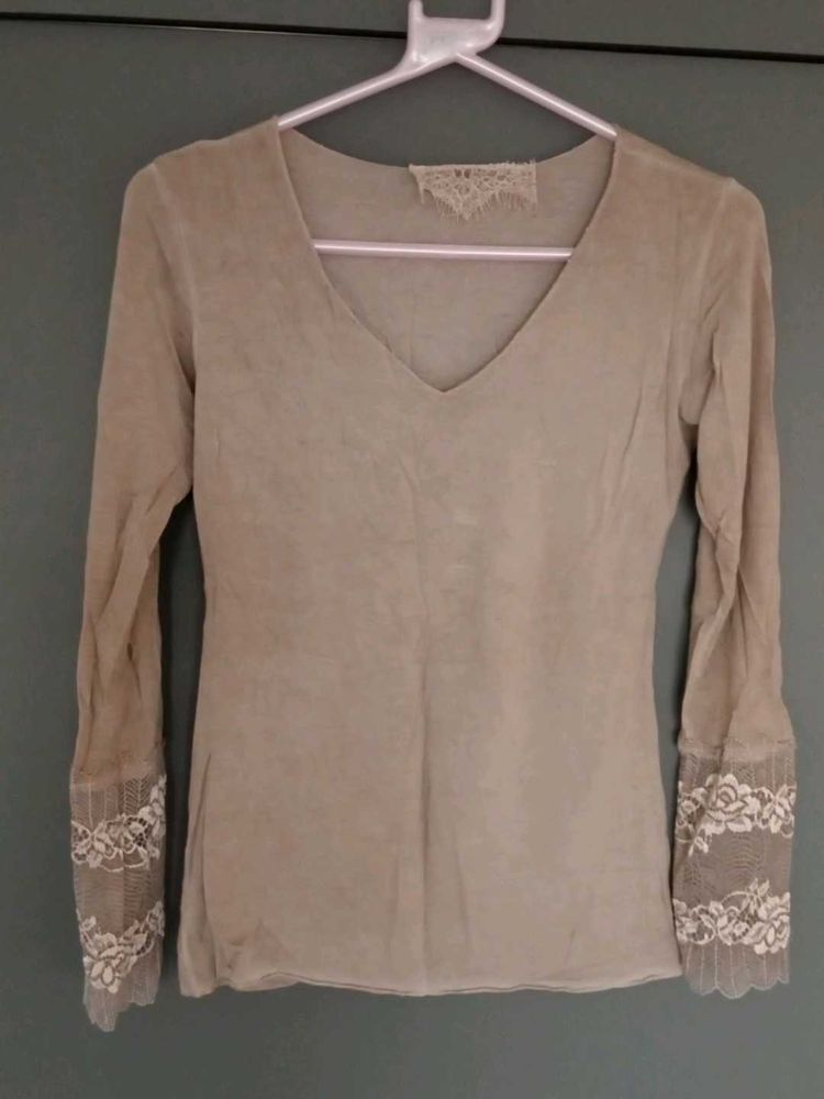 Lace Trim V-Neck Top