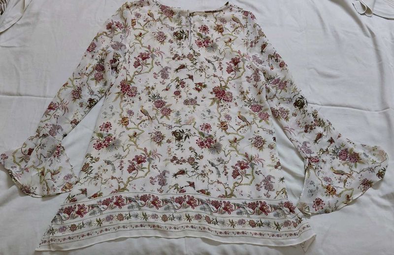 Floral Print Bell Sleeve Top