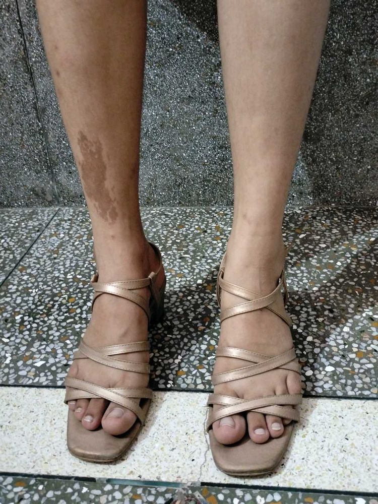 Strappy Flats - Stylish &amp; beaitiful heel sandel us