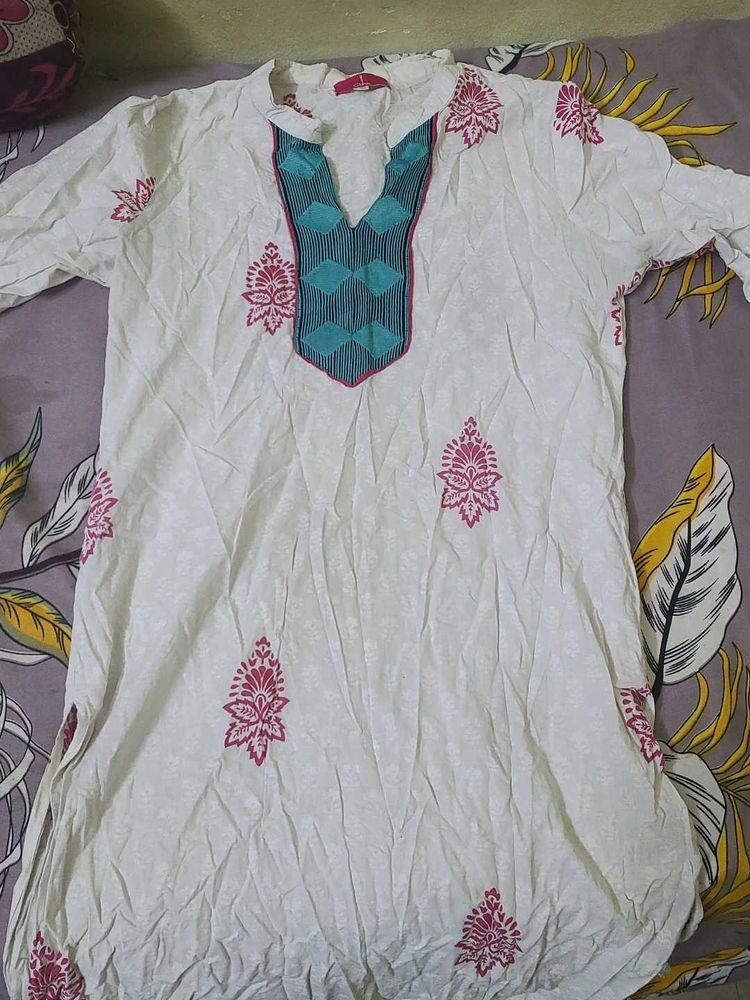Elegant Embroidered Kurta